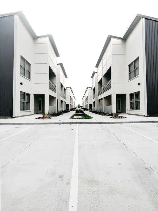 New Luxury Townhome Youngsville 外观 照片
